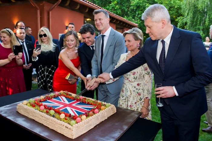 Principesa Sofia la Ambasada Britanică, Foto Casa Regală a României jpg