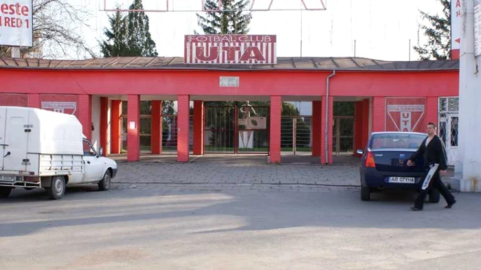 Fanii Bătrânei Doamne au transmis deja sute de SMS-uri pentru echipă