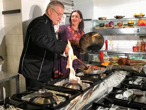 Politica si delicateturi cu Rona Hartner 0608 jpeg