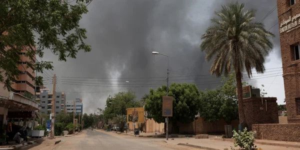 Ciocniri în Khartoum capitala Sudanului între Forțele Armate sudaneze și Forțele paramilitare de sprijin rapid (RSF) pe 15 aprilie 2023 FOTO Profimedia (3) jpg