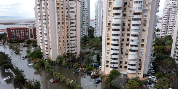 Inundatii Izmir Turcia 26 noiembrie 2023 jpg