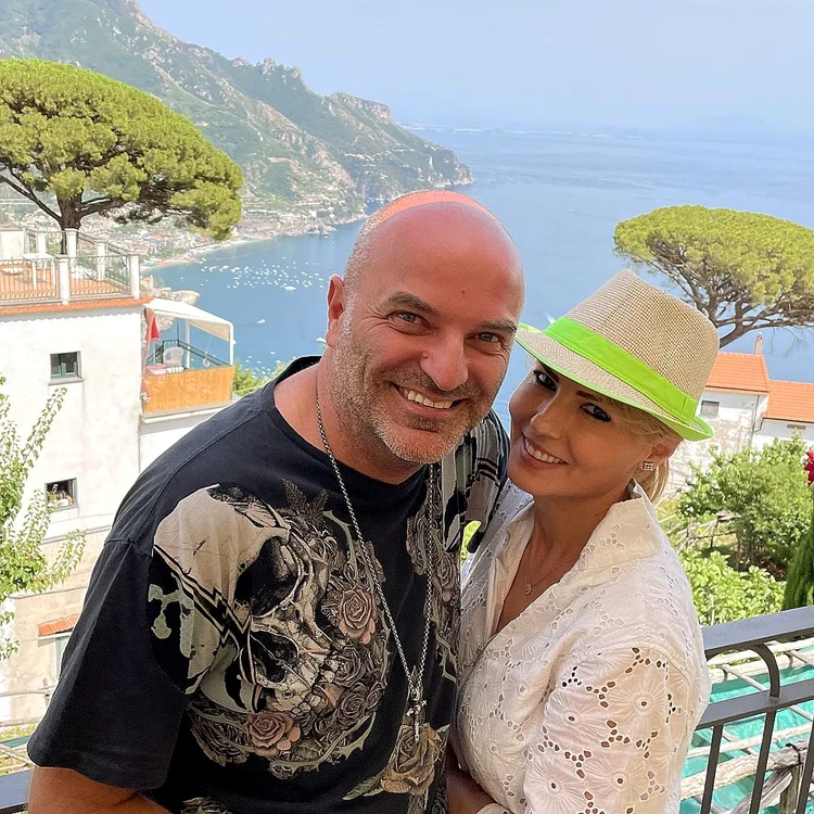 Dan Capatos şi soţia sa foto: Instagram