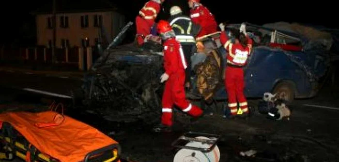 Braşov: Un mort şi mai mulţi răniţi în accidentul de la Lunca Câlnicului
