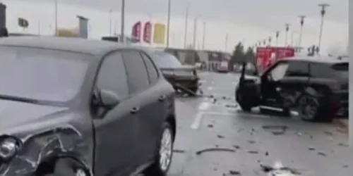 accident cu bolizi in mall FOTO captura video jpg