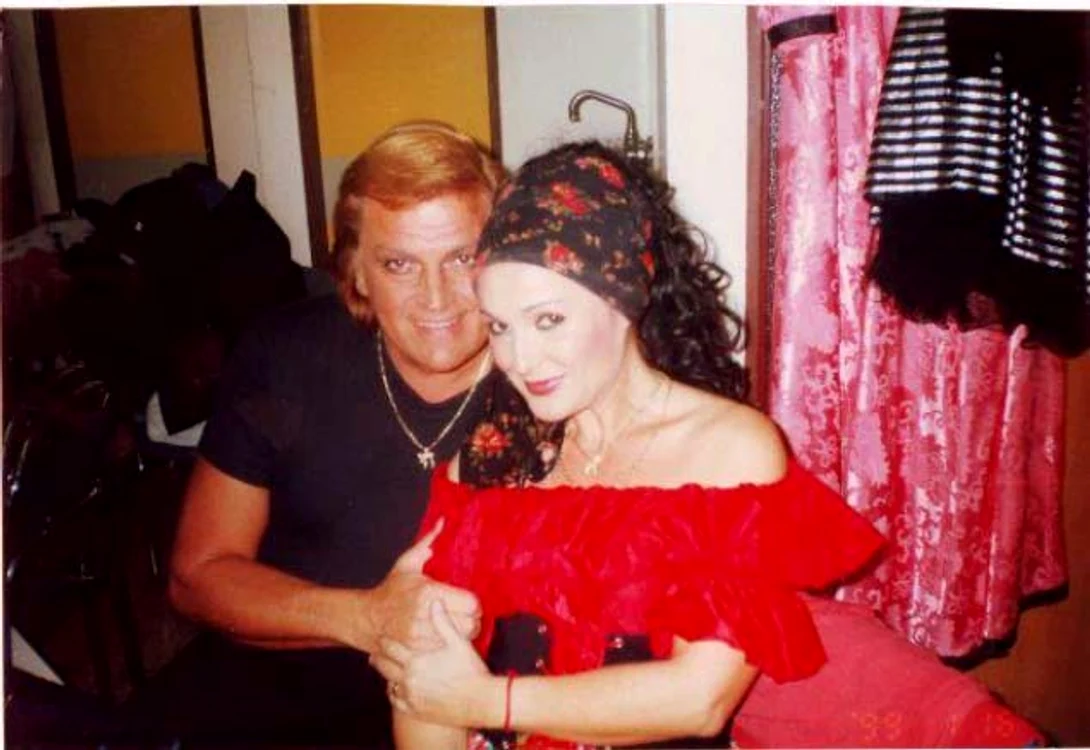 Gabriela Vlad era o tânără actriţă de la  Teatrul din Bârlad când marele Piersic  s-a îndrăgostit de ea în anul 1974