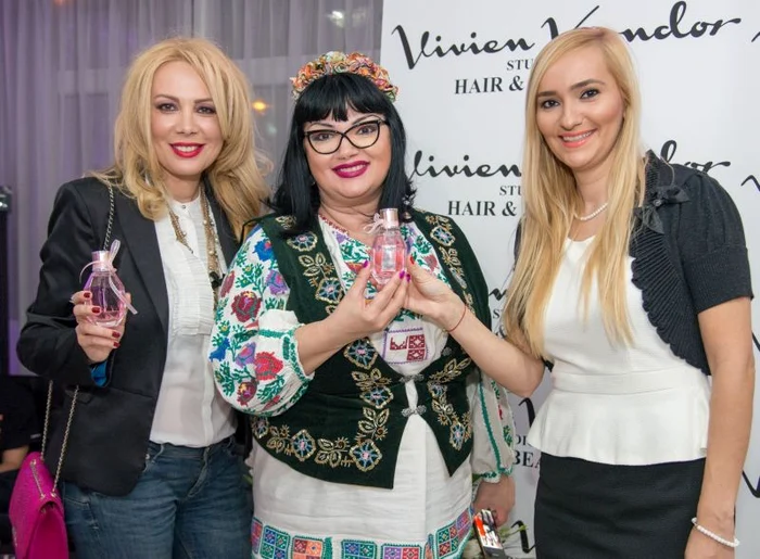 Dana Săvuică a fost susţinută de Ozana Barabancea şi Adela Diaconu