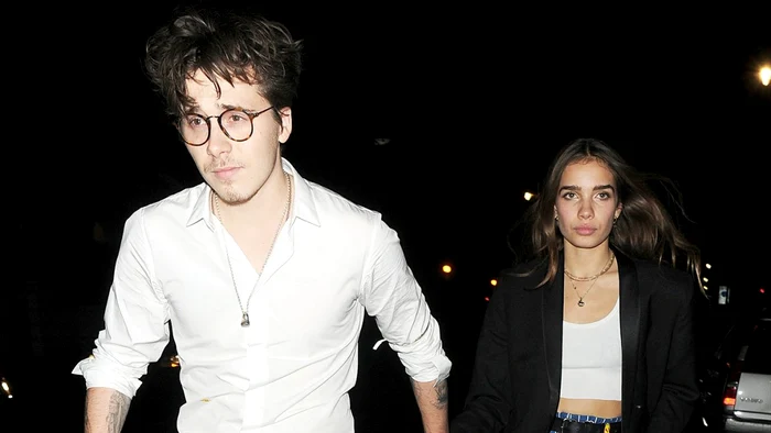 Brooklyn Beckham și Hana Cross au părăsit petrecerea ținându-se de mână 