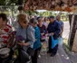Razboi Ucraina Rusia 16 17 mai 2022 masa mancare ajutoare localnici Irpin FOTO EPA-EFE