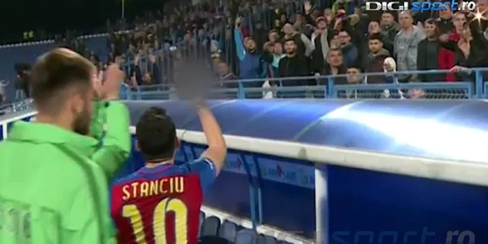 
    Nicolae Stanciu le-a arătat semne obscene suporterilor adverşifoto: captură Digi Sport  