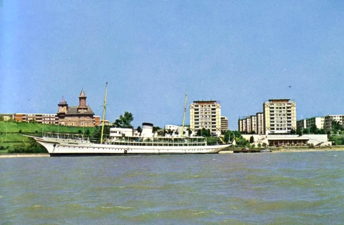 Vasul Libertatea, în 1980 la Galați FOTO: Arhivă, Biblioteca V. A Urechia