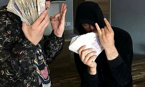 Mafioţii se laudă că nu le ajunge o viaţă să cheltuiască banii pe care îi produc jpeg