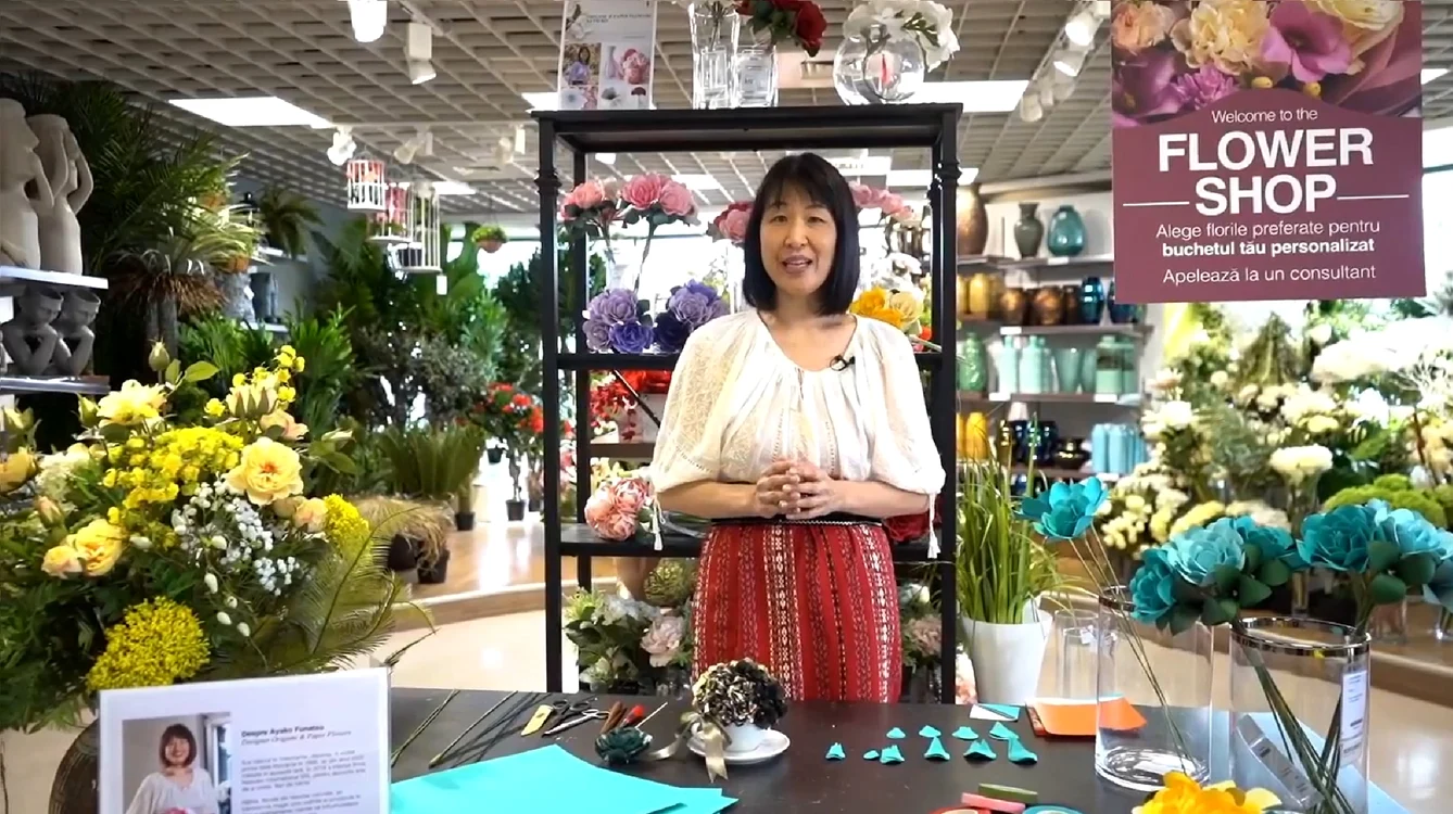 Ayako Funatsu creatoarea brandului Natsuko și florile sale Foto Mobexpert
