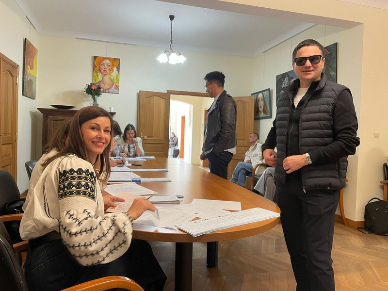 Val de alerte cu bombă în mai multe secții de vot din diaspora, inclusiv în România și Italia. Reacția Chișinăului