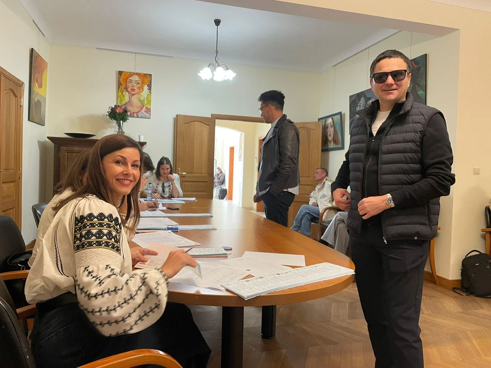 Val de alerte cu bombă în mai multe secții de vot din diaspora, inclusiv în România și Italia. Reacția Chișinăului