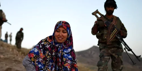 Salima Mazari este doar a treia femeie-guvernator al unui district din Afganistan FOTO captură The Guardian