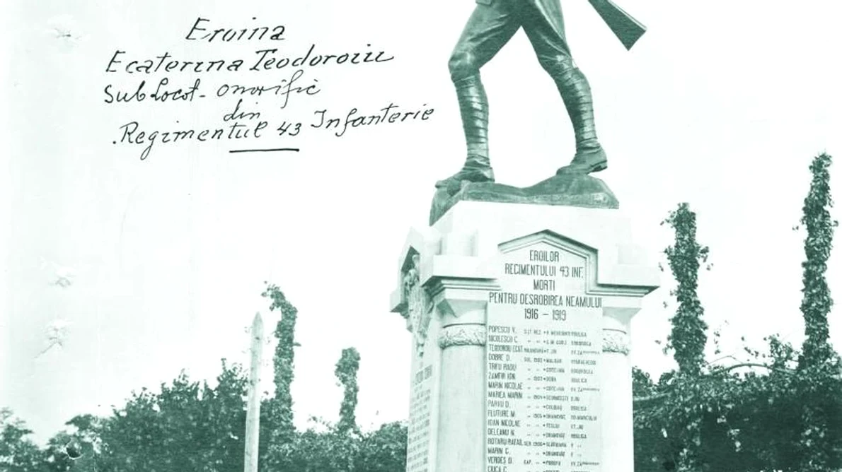 Monumente, filme, cărţi în onoarea Ecaterinei jpeg
