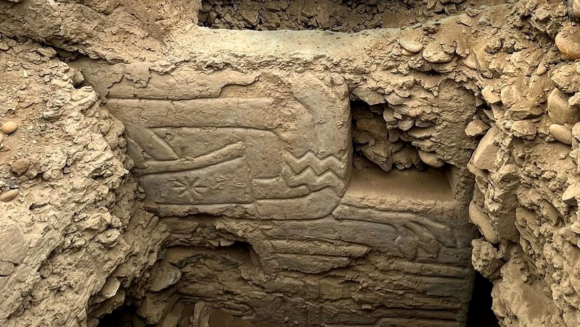 Frescă murală cu o vechime de peste 3.000 de ani, descoperită de arheologii peruani (© Pontificia Universidad Católica del Perú)