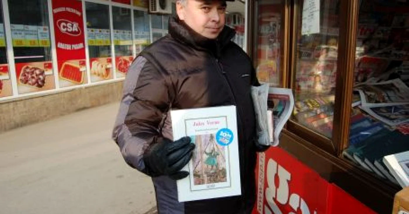 Dumitru Boandă a cumpărat volumul pentru nepoata sa