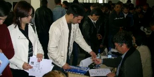 Bacău: Bursa locurilor de muncă pentru absolvenți