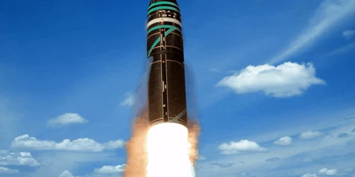 racheta nucleara franceza jpg
