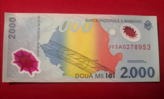 Bancnota de 2.000 de lei din 1999 poate valora mai mult decât credeai.