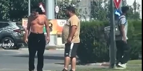 Gigi Becali, în inspecție la bustul gol. Captură TikTok