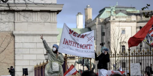 Proteste antirestricţii la Viena FOTO EPA-EFE