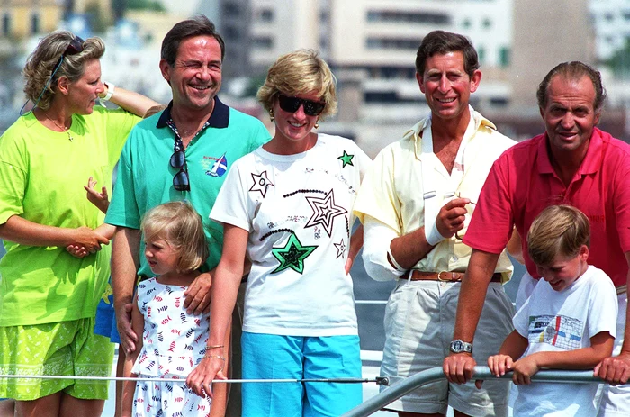 Juan Carlos, alături de Diana, Prinţul Charles şi Prinţul William (foto: Hepta)