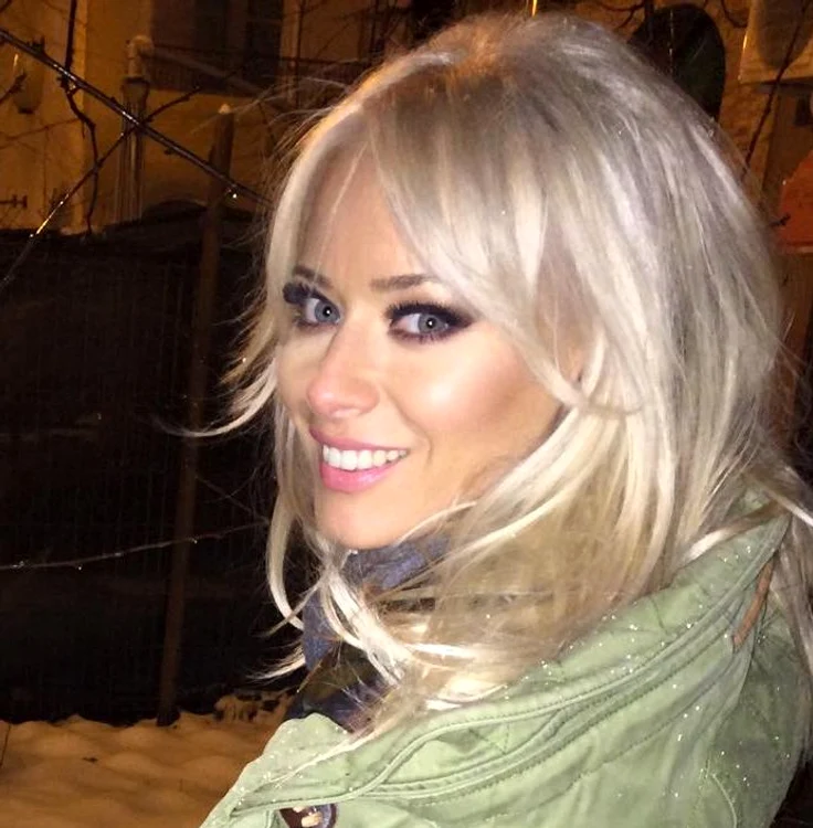 
    Laura Cosoi are o relaţie deosebită cu mama ei, LigiaFoto: arhivă personală  