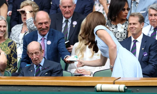 Kate a primit un pantof Adidas semnat de la fostul tenismen Sam Smith jpeg