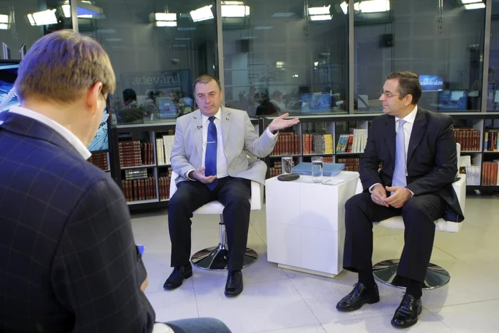 Claudiu Degeratu şi Ion Petrescu, la Adevărul Live / Foto Eduard Enea
