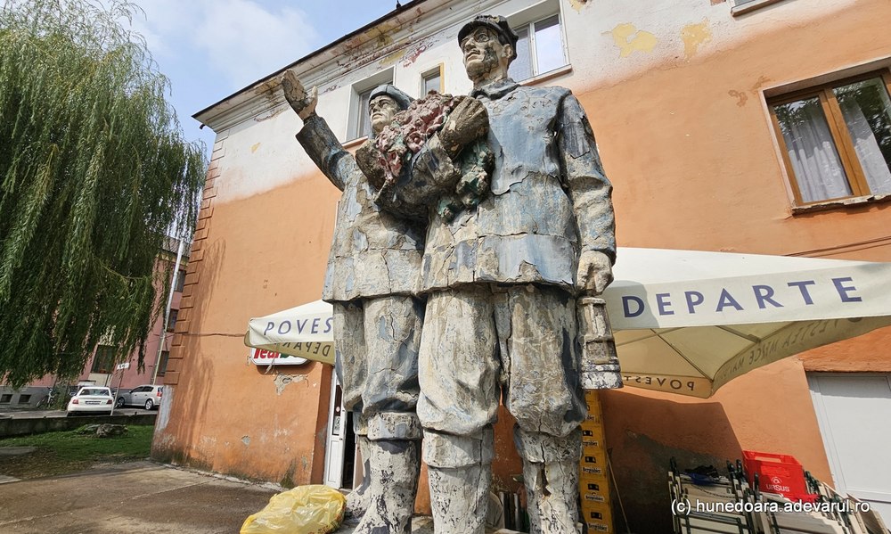 Românii din epoca neagră a minelor de cărbune. Spionii CIA arătau cât de dură era viața minerilor VIDEO