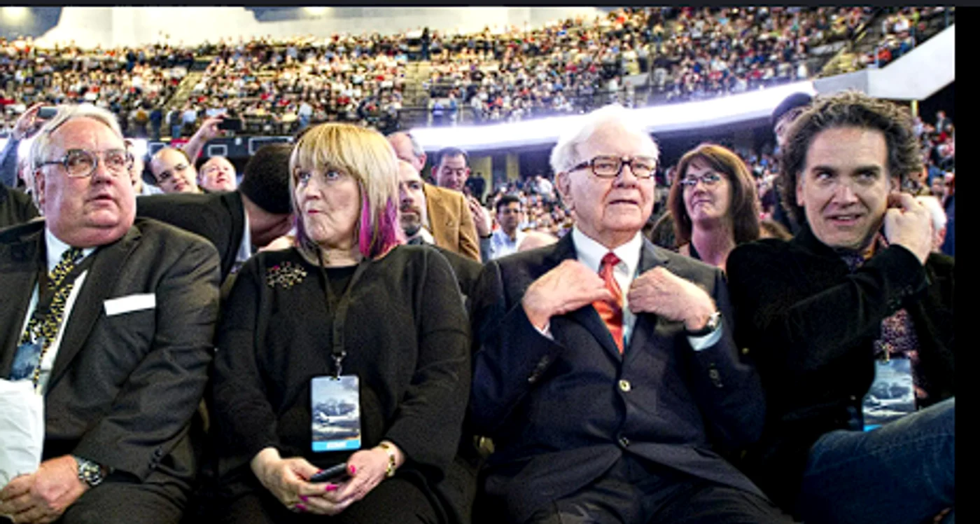 Warren Buffet și cei trei copii ai săi/sursă foto: social media