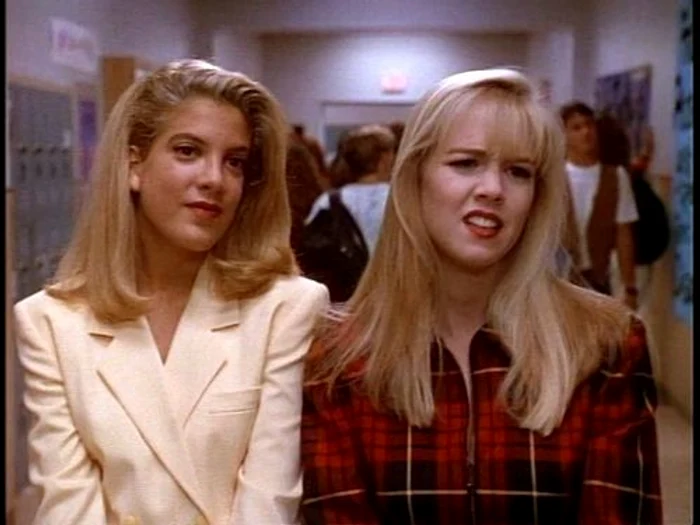 1 kelly and donna beverly hills 90210 3788244 500 375 jpg jpeg