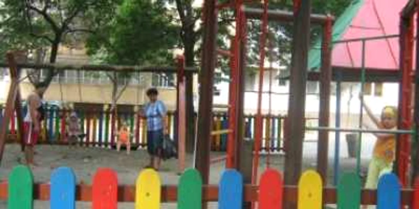 Slatina: De dimineaţă la leagăn
