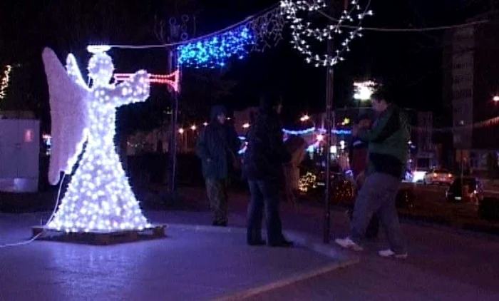 Iluminat festiv de sărbători în centrul orașului