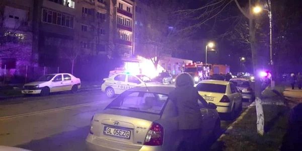 Imagine de la incendiul din noaptea de Revelion de la Galaţi FOTO Facebook/Claudiu Chircu
