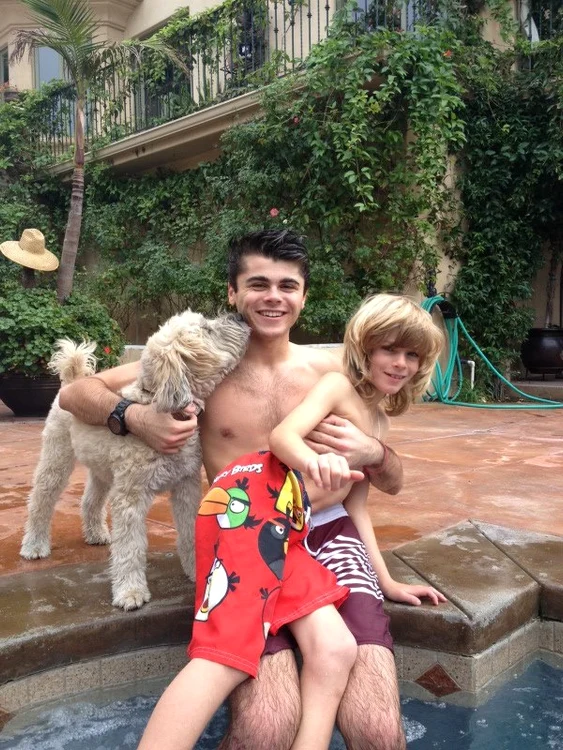 Câinele le-a dat mari bătăi de cap lui Eileen şi familiei sale