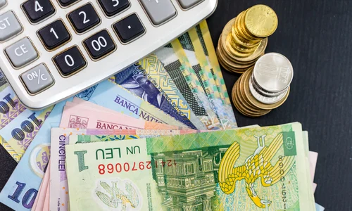 Factura - bani - calcule- buget - datorii FOTO Shutterstock 