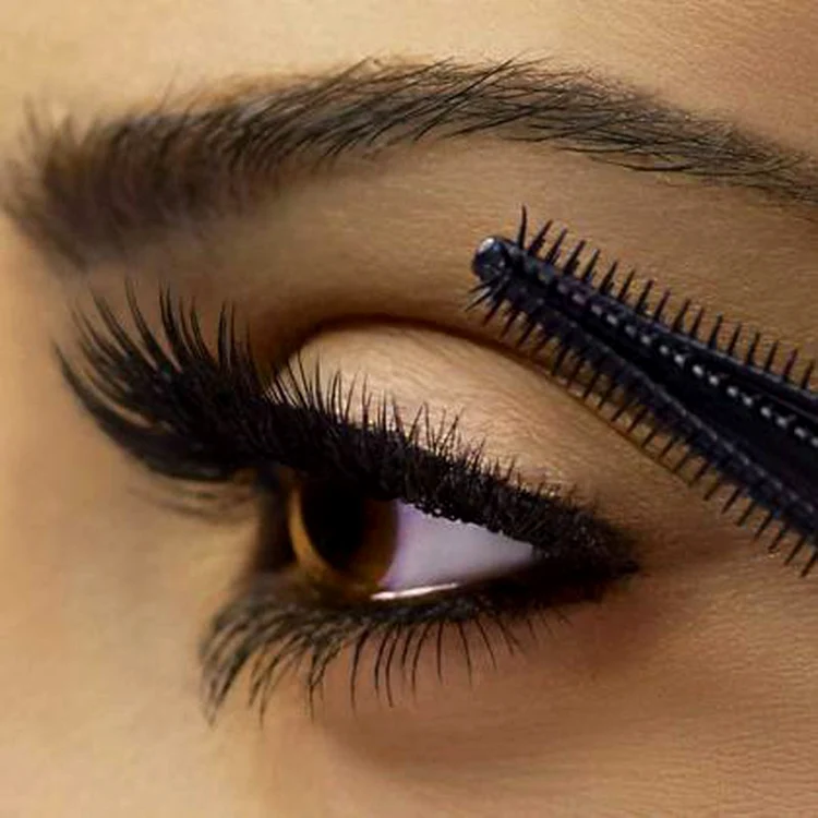 Gene senzaționale cu Mascara Maybelline New York Lash Sensational Luscious Very Black F:Maybelline