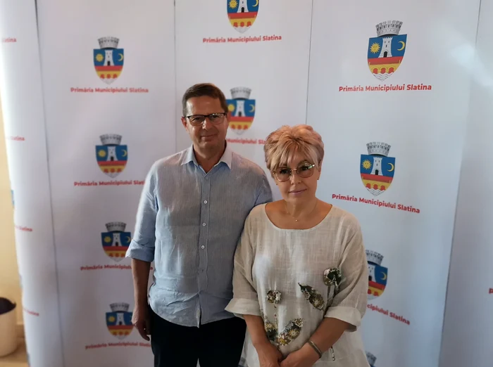 Viorel Rogojinaru și Laura Giura sunt noii viceprimari ai Slatinei FOTO: A.M.