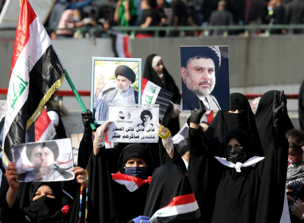Simpatizanţi ai liderului şiit Muqtada al-Sadr FOTO EPA-EFE