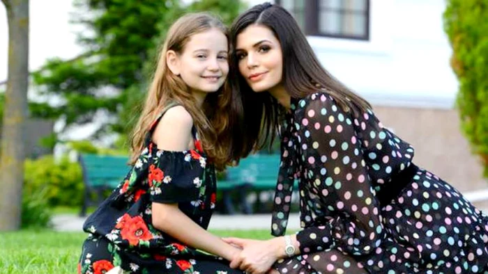 Monica și Irina acum ani în urmă / foto: Social media