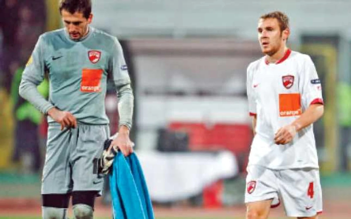 La Dinamo se mai  taie o dată salariile