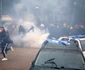 Scene violente între protestatari si poliţişti dupa ce a fost atacat sediul unui partid din Albania. FOTO EPA-EFE
