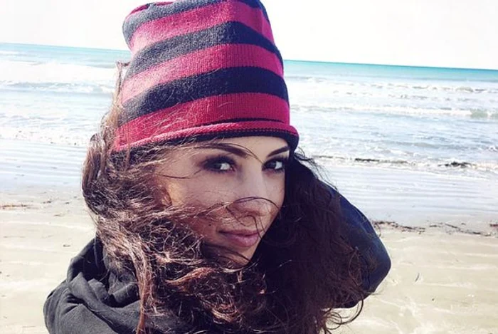 În urmă cu trei zile, artista lăsa să se înţeleagă că este încă în Româniafoto: arhiva personală