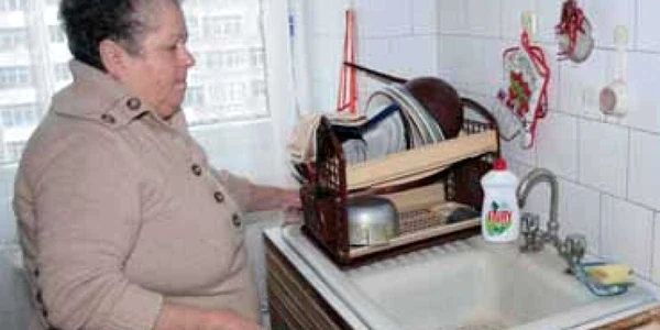 Robinetul de apă rece i-a dat mari bătăi de cap Constantinei Vasinca