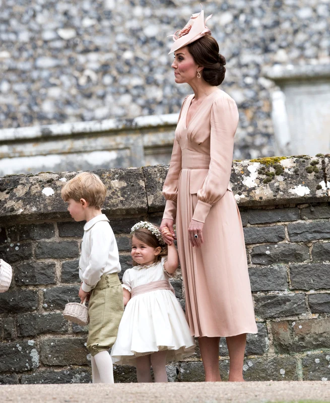 Kate, Prințul George și Prințesa Charlotte la nunta Pippei Middleton