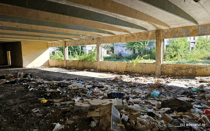 Fostul club al coloniei Porțile de Fier 2. Foto: Daniel Guță. ADEVĂRUL