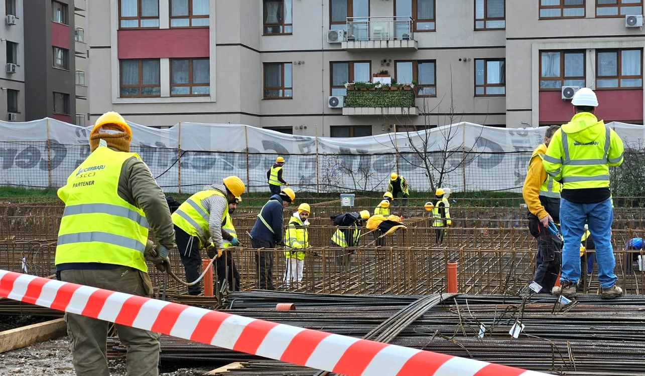 Se lucrează la construcţia unui nou complex educaţional. FOTO: Primăria sectorului 4